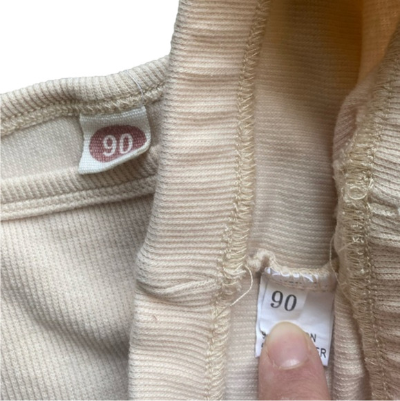 Two piece beige toddler girl set • size 18 months - Picture 4 of 8